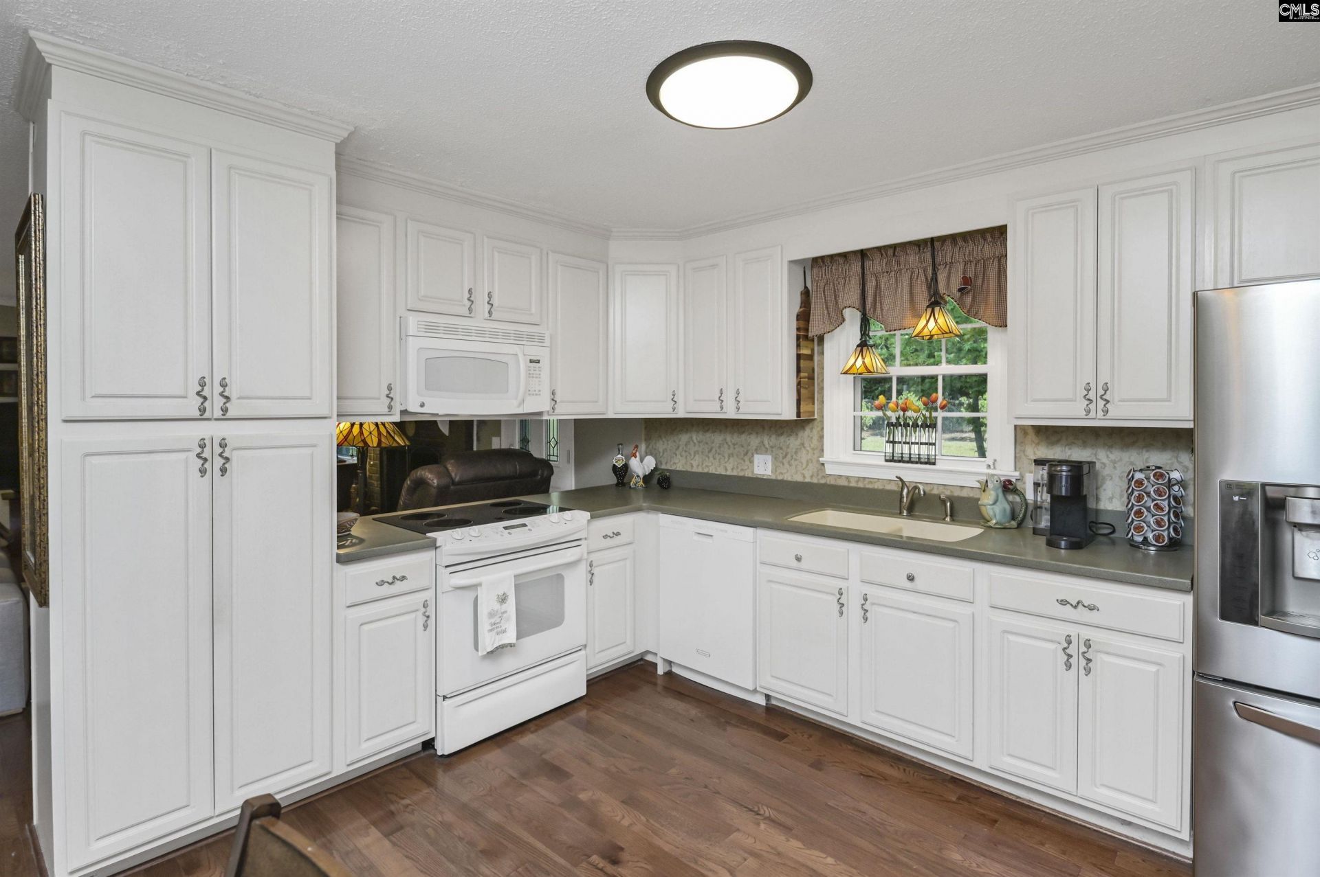 131 Charing Cross Road  Photo 8