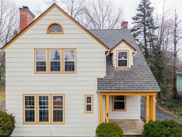 979 Oxford Road , Cleveland Heights, OH 44121