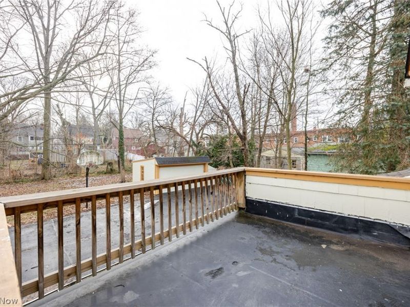 979 Oxford Road , Cleveland Heights, OH 44121 Photo 17