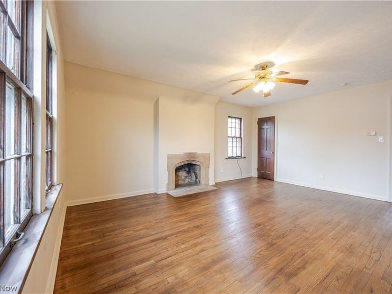 979 Oxford Road , Cleveland Heights, OH 44121 Photo 19