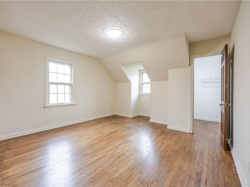 979 Oxford Road , Cleveland Heights, OH 44121 Photo 21