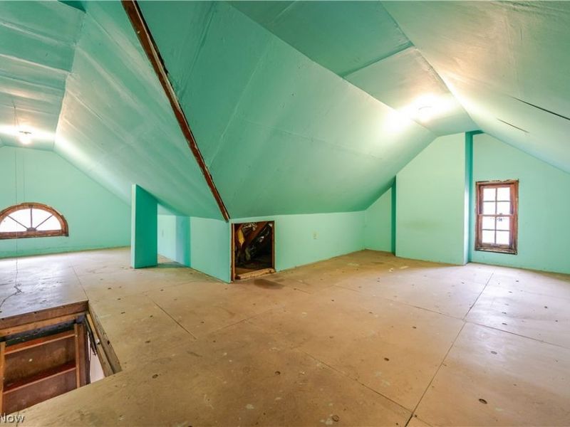 979 Oxford Road , Cleveland Heights, OH 44121 Photo 26