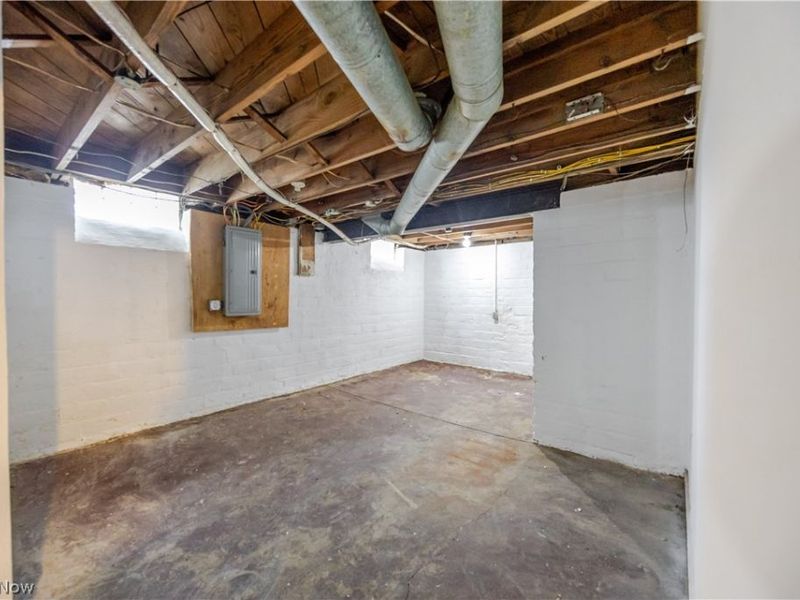 979 Oxford Road , Cleveland Heights, OH 44121 Photo 32