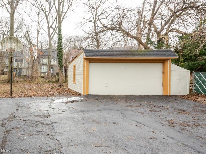 979 Oxford Road , Cleveland Heights, OH 44121 Photo 35