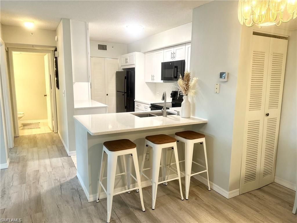 8940 Colonnades Ct E, Unit 725, Bonita Springs, FL 34135 Photo
