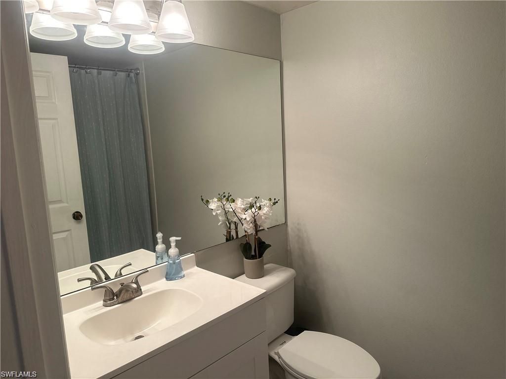 8940 Colonnades Ct E, Unit 725, Bonita Springs, FL 34135 Photo