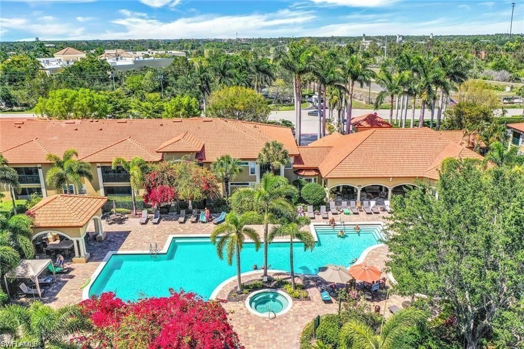 8940 Colonnades Ct E, Unit 725, Bonita Springs, FL 34135 Photo