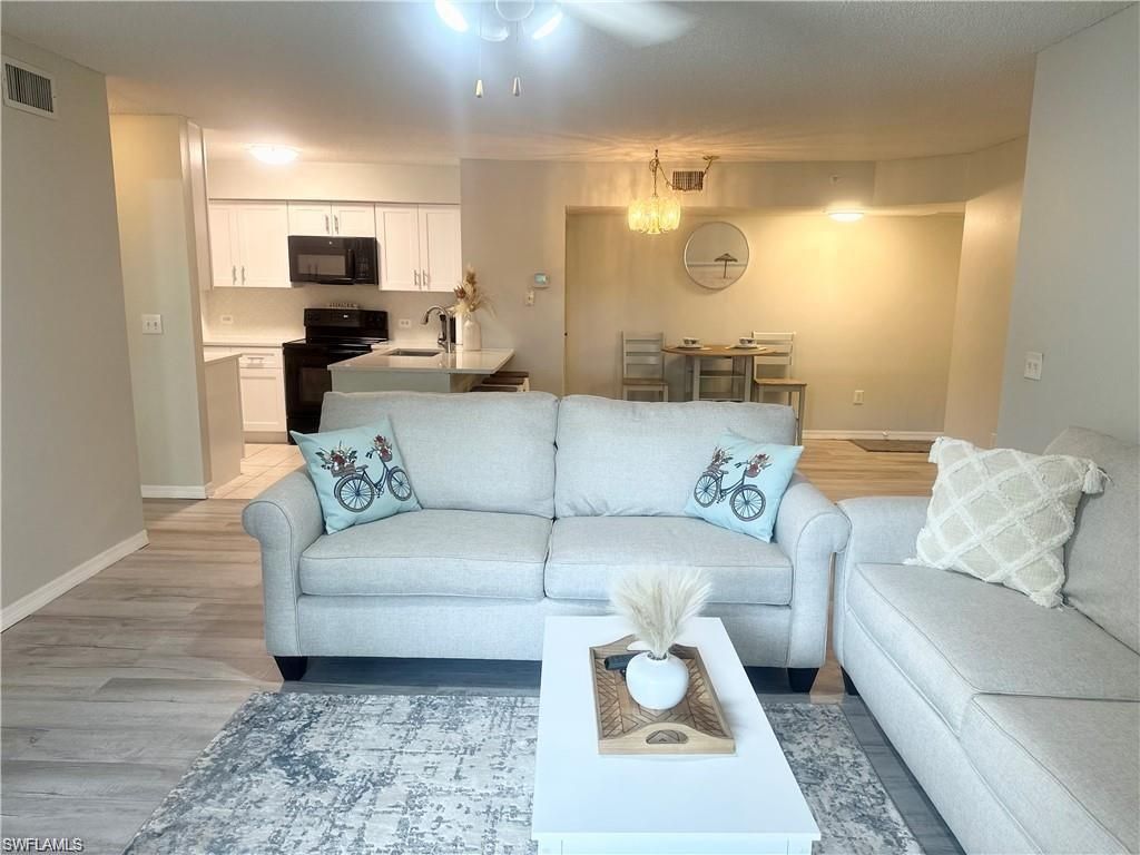 8940 Colonnades Ct E, Unit 725, Bonita Springs, FL 34135 Photo
