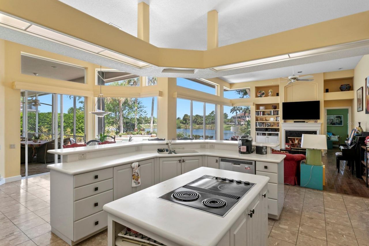 7361 Watersilk Drive, Pinellas Park, FL 33782 Photo