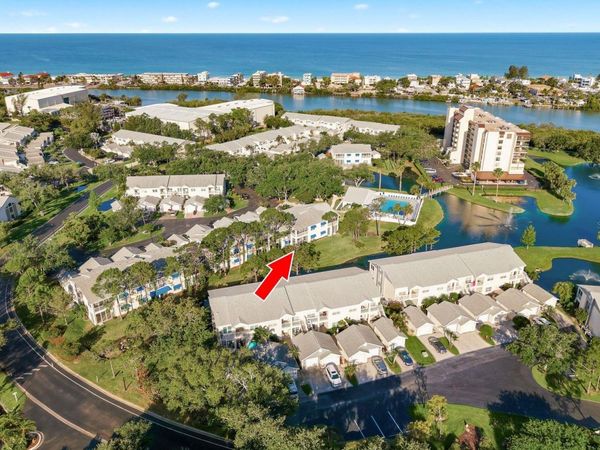 11510 SHIPWATCH DRIVE , Unit 1372, LARGO, FL 33774