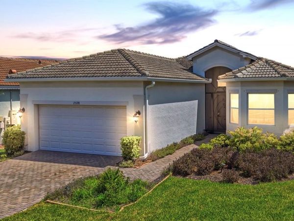 15528 CORONA DEL MAR DRIVE , WIMAUMA, FL 33598