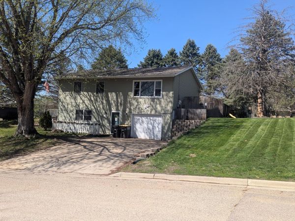 308 Connie Lane, Eagle Lake, MN 56024