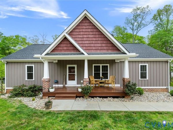 240 Goldenberry Lane , Louisa, VA 23093