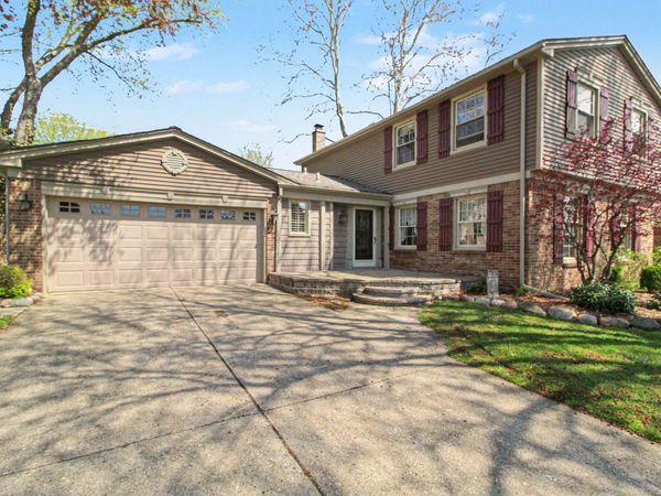 41826 Sunnydale Lane, Northville, MI 48168