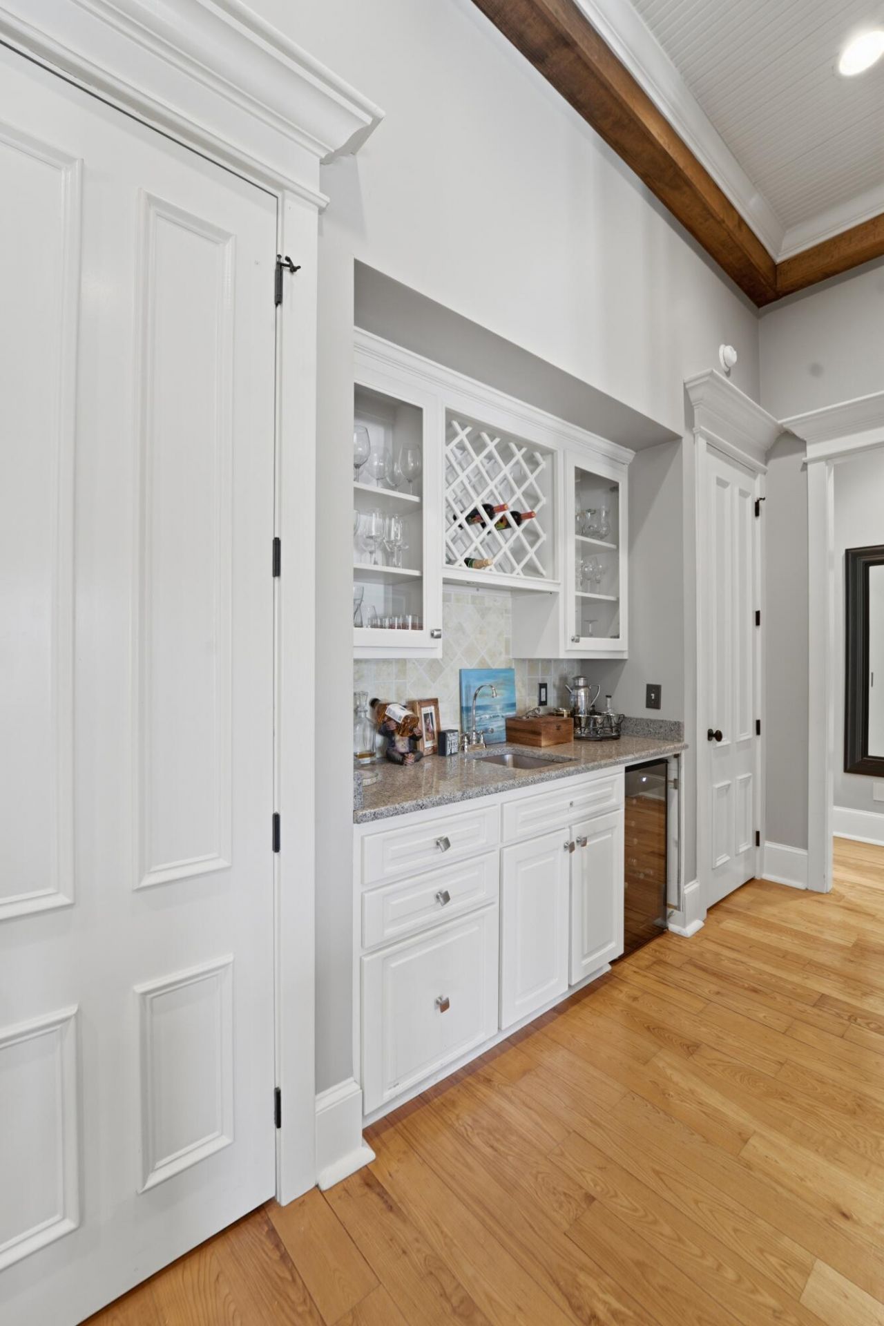 1833 Shell Ring Circle Photo 25