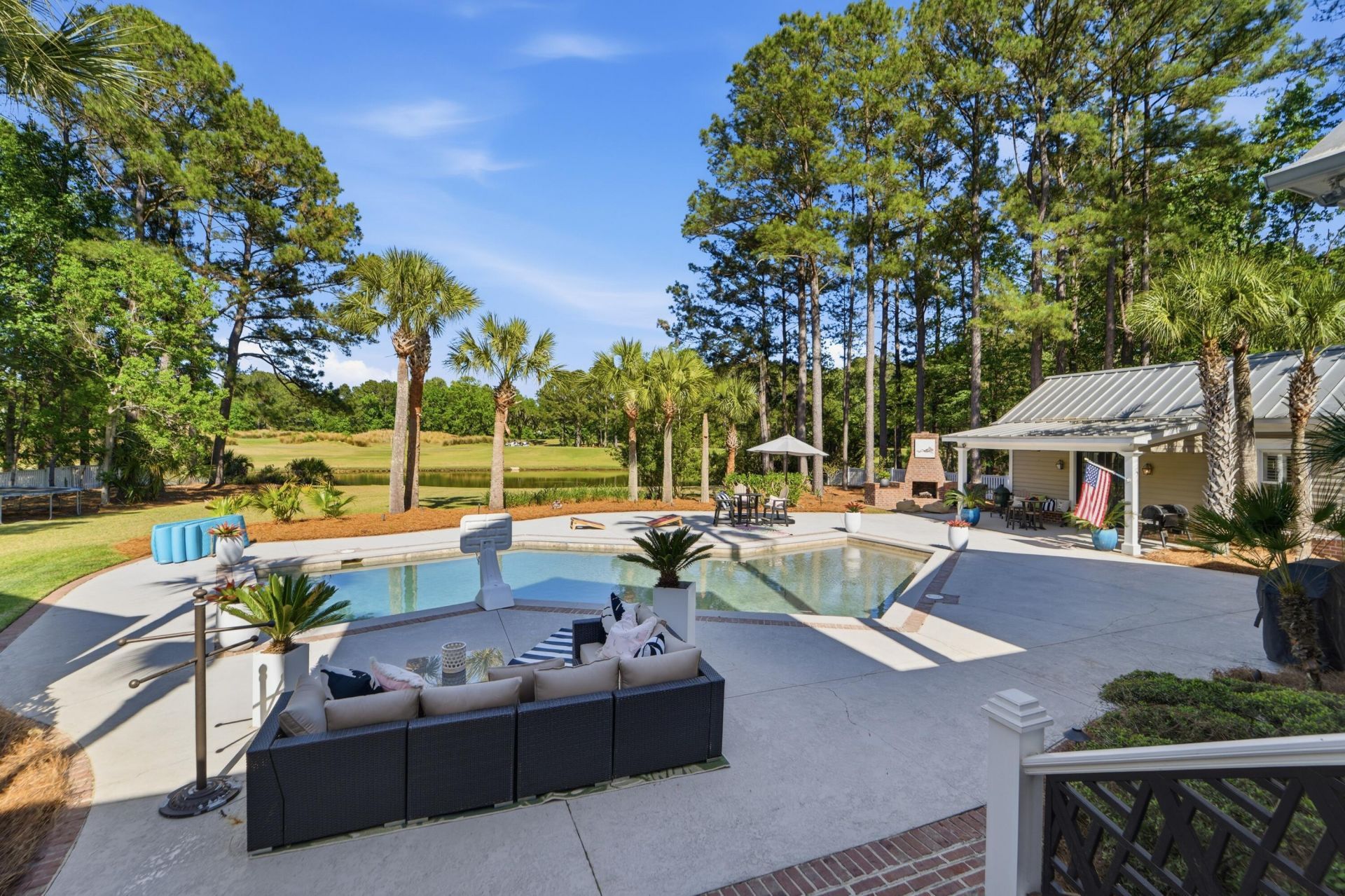 1833 Shell Ring Circle Photo 30