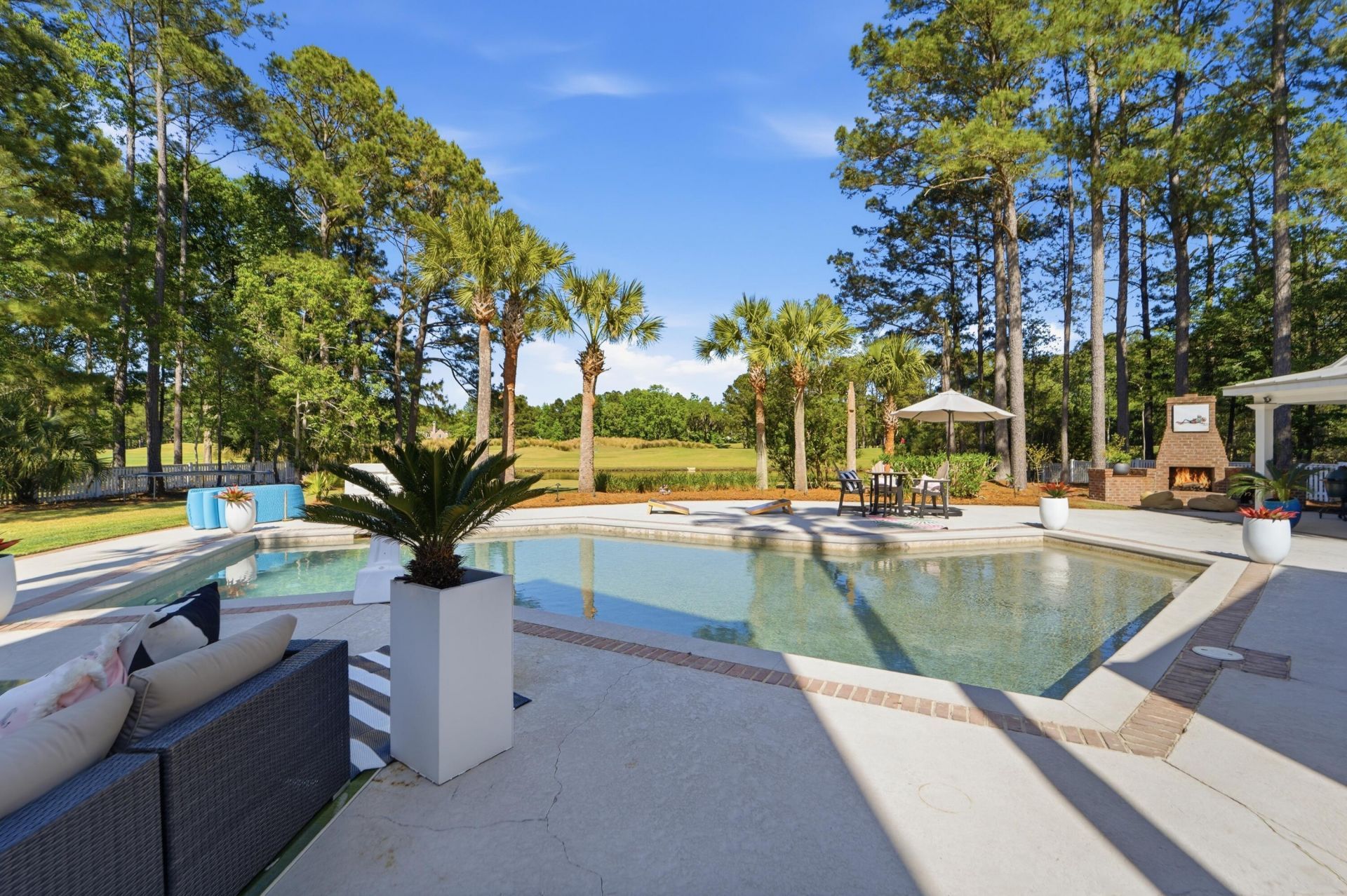 1833 Shell Ring Circle Photo 33