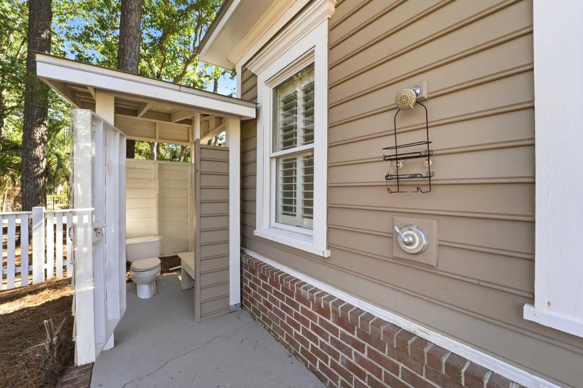 1833 Shell Ring Circle Photo 44