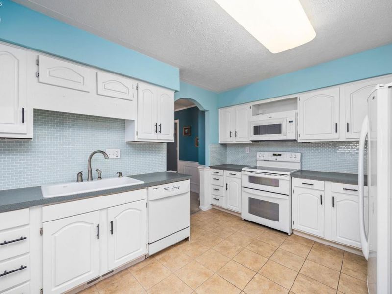 919 Fulton Street, Port Clinton, OH 43452 Photo 15