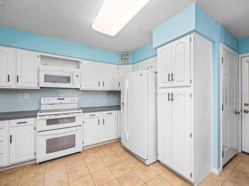 919 Fulton Street, Port Clinton, OH 43452 Photo 16