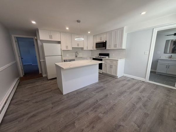 102 Central St, Unit 1, Waltham, MA 02453