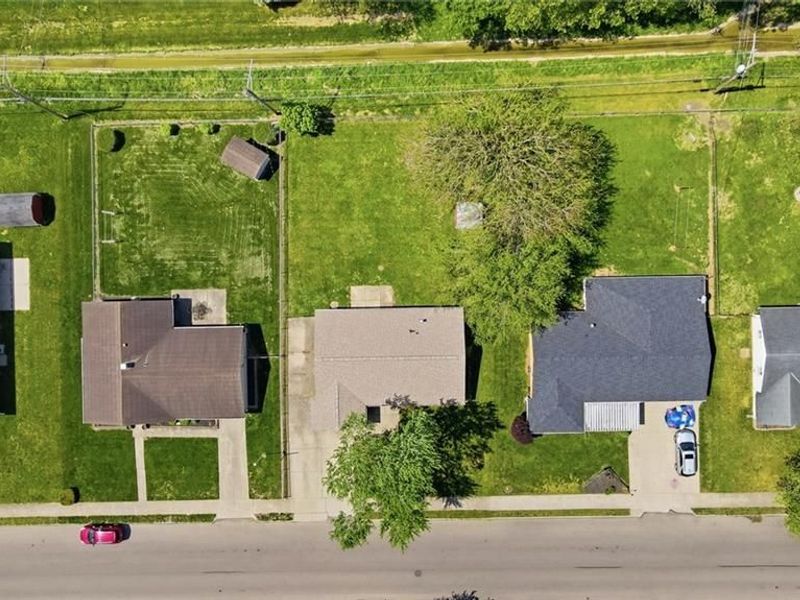 1040 Skylark Drive, Troy, OH 45373 Photo 3