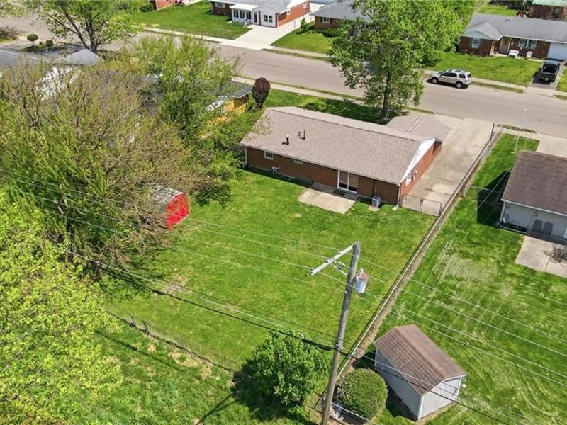 1040 Skylark Drive, Troy, OH 45373 Photo 4