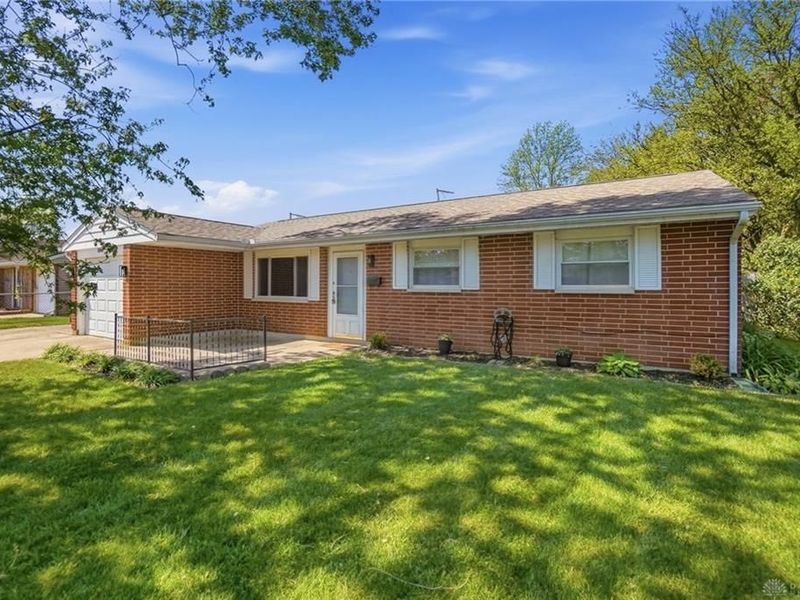 1040 Skylark Drive, Troy, OH 45373 Photo 8