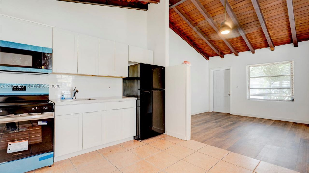 1085 NE 128th St, Unit FRONT, North Miami, FL 33161 Photo