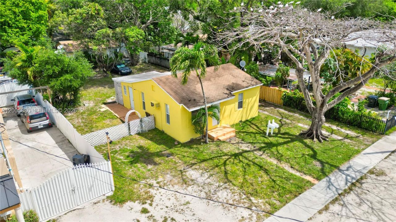 1085 NE 128th St, Unit FRONT, North Miami, FL 33161 Photo