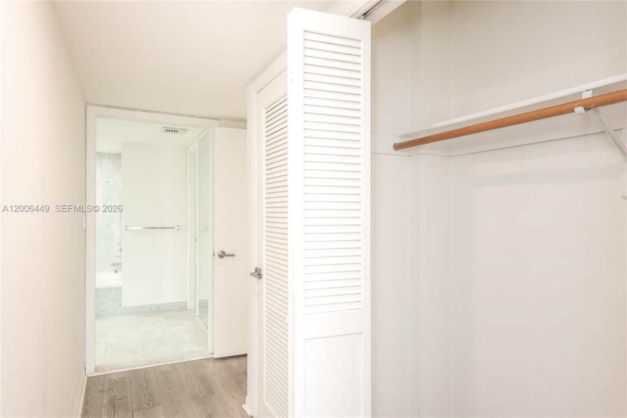 600 Grapetree Dr , Unit 8FS, Key Biscayne, FL 33149 Photo