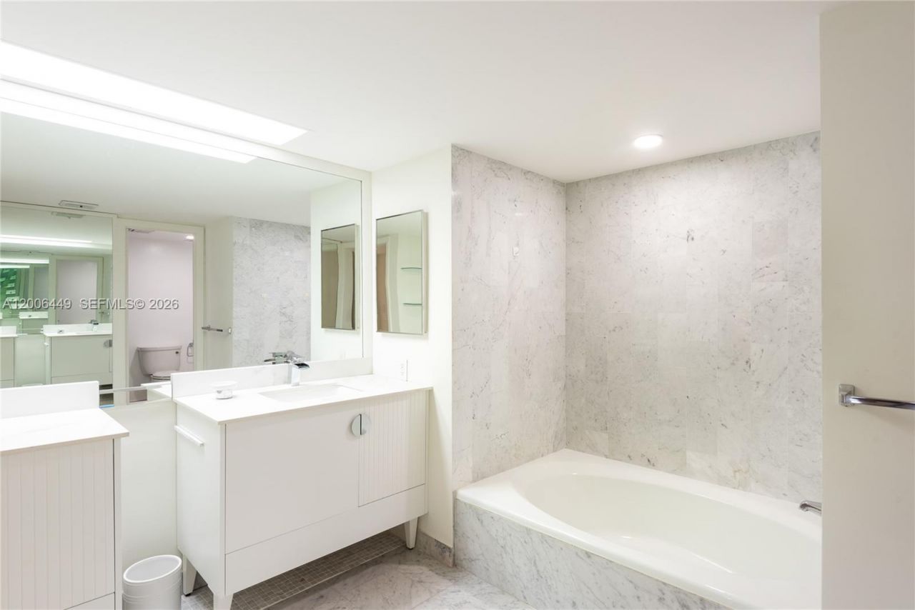 600 Grapetree Dr , Unit 8FS, Key Biscayne, FL 33149 Photo