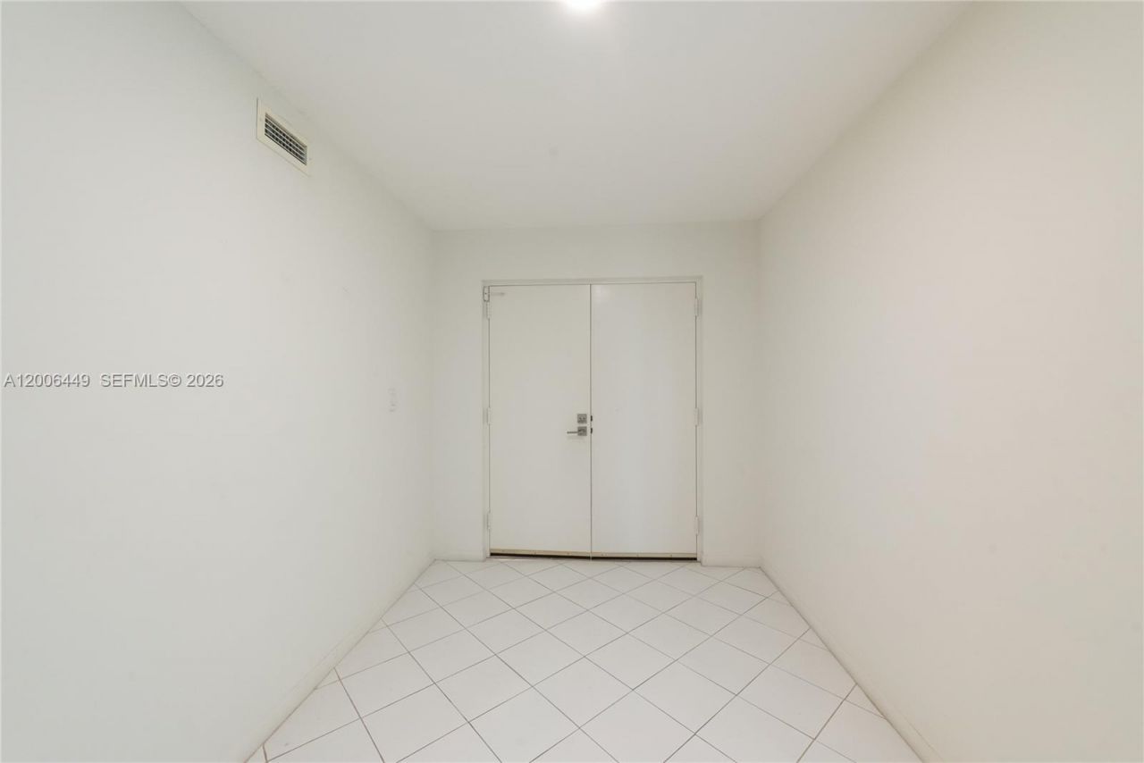 600 Grapetree Dr , Unit 8FS, Key Biscayne, FL 33149 Photo