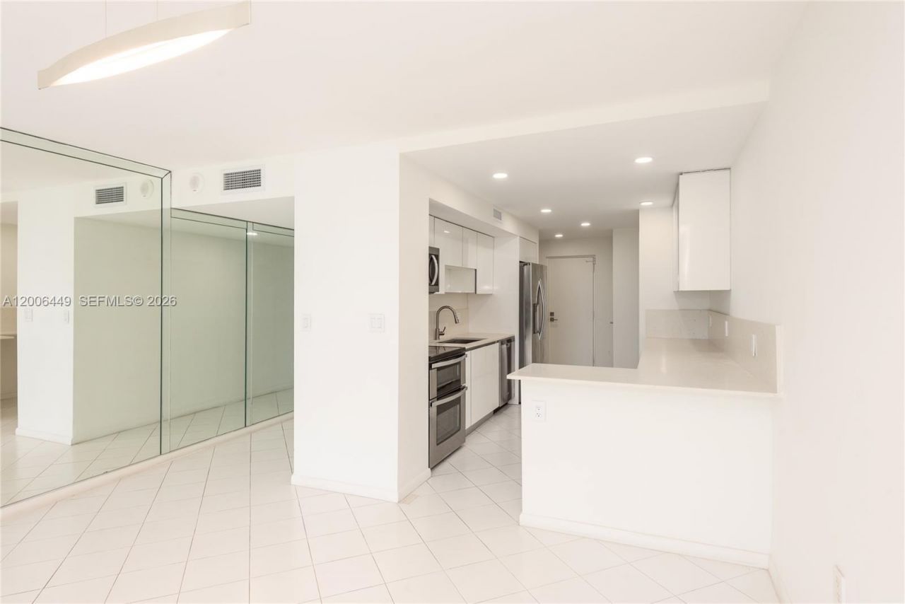 600 Grapetree Dr , Unit 8FS, Key Biscayne, FL 33149 Photo