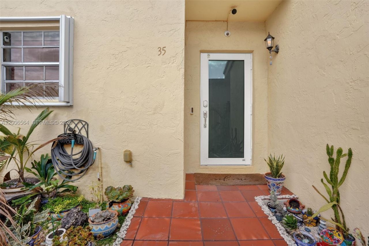8330 SW 154th Ave, Unit 35, Miami, FL 33193 Photo