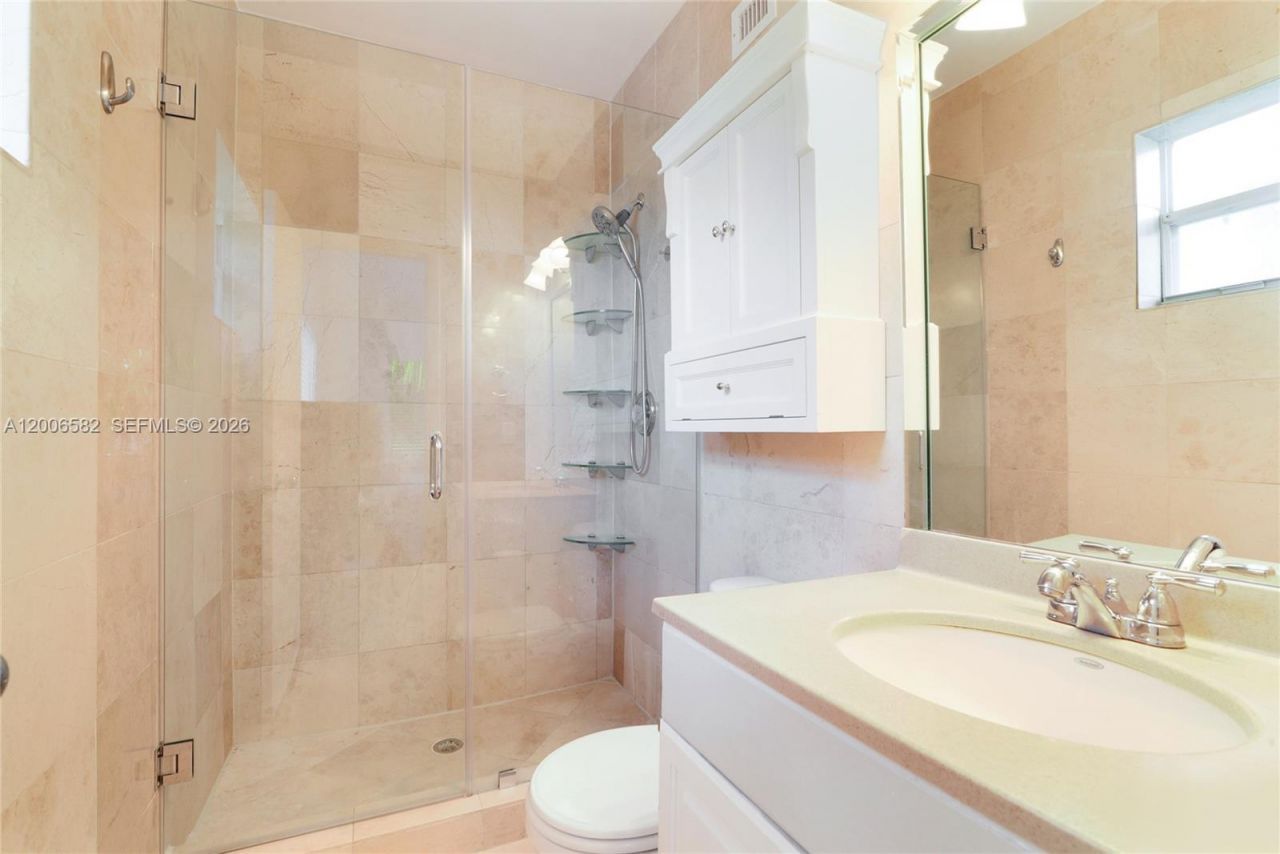1142 99th St , Unit 24, Bay Harbor Islands, FL 33154 Photo