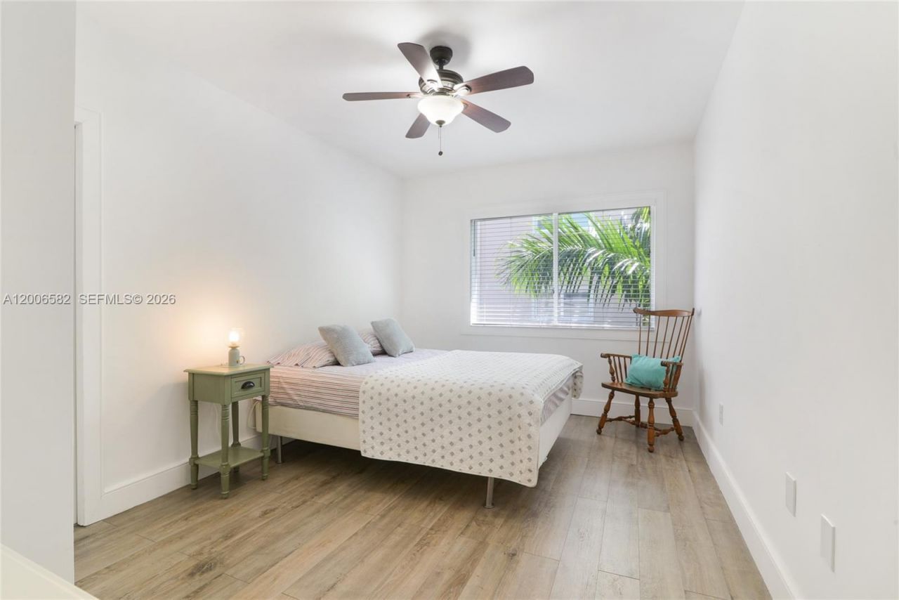 1142 99th St , Unit 24, Bay Harbor Islands, FL 33154 Photo