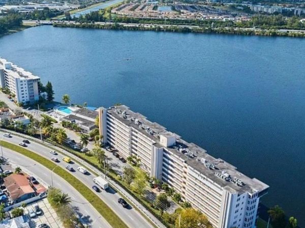 1175 NE Miami Gardens Dr , Unit 703, Miami, FL 33179