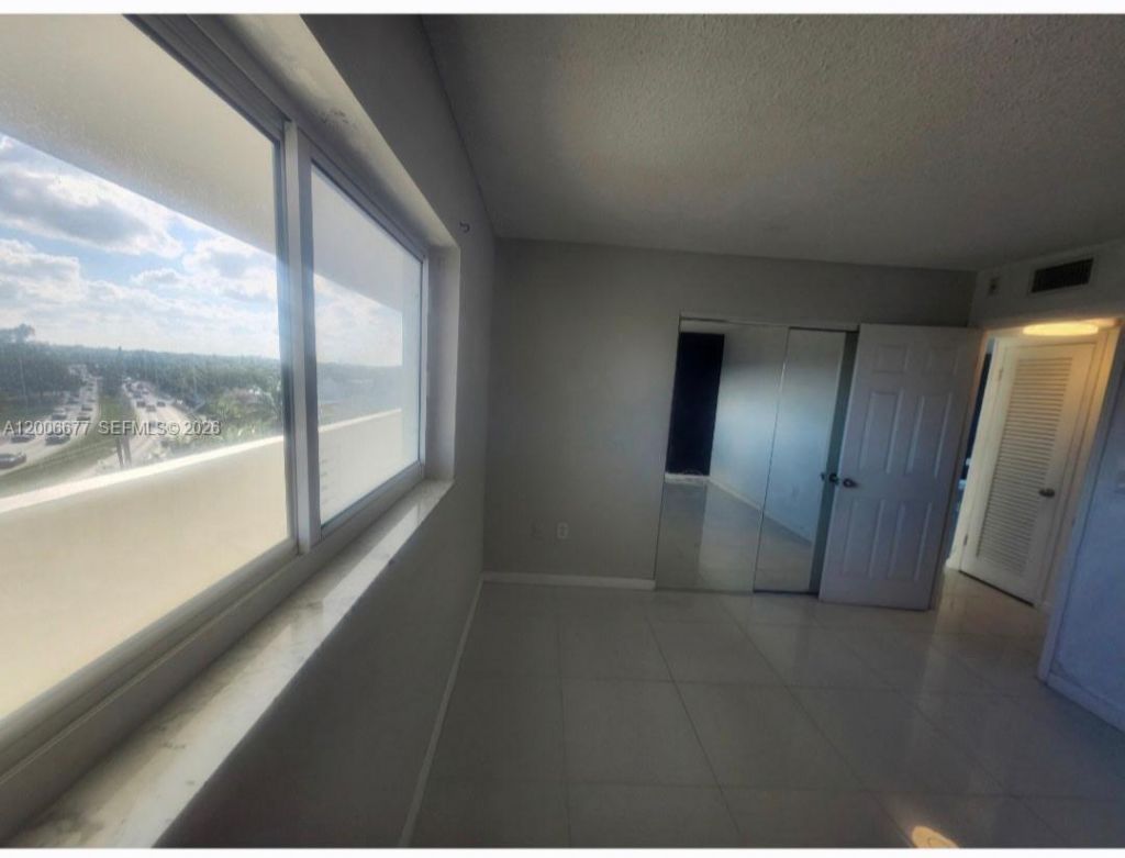 1175 NE Miami Gardens Dr, Unit 703, Miami, FL 33179 Photo