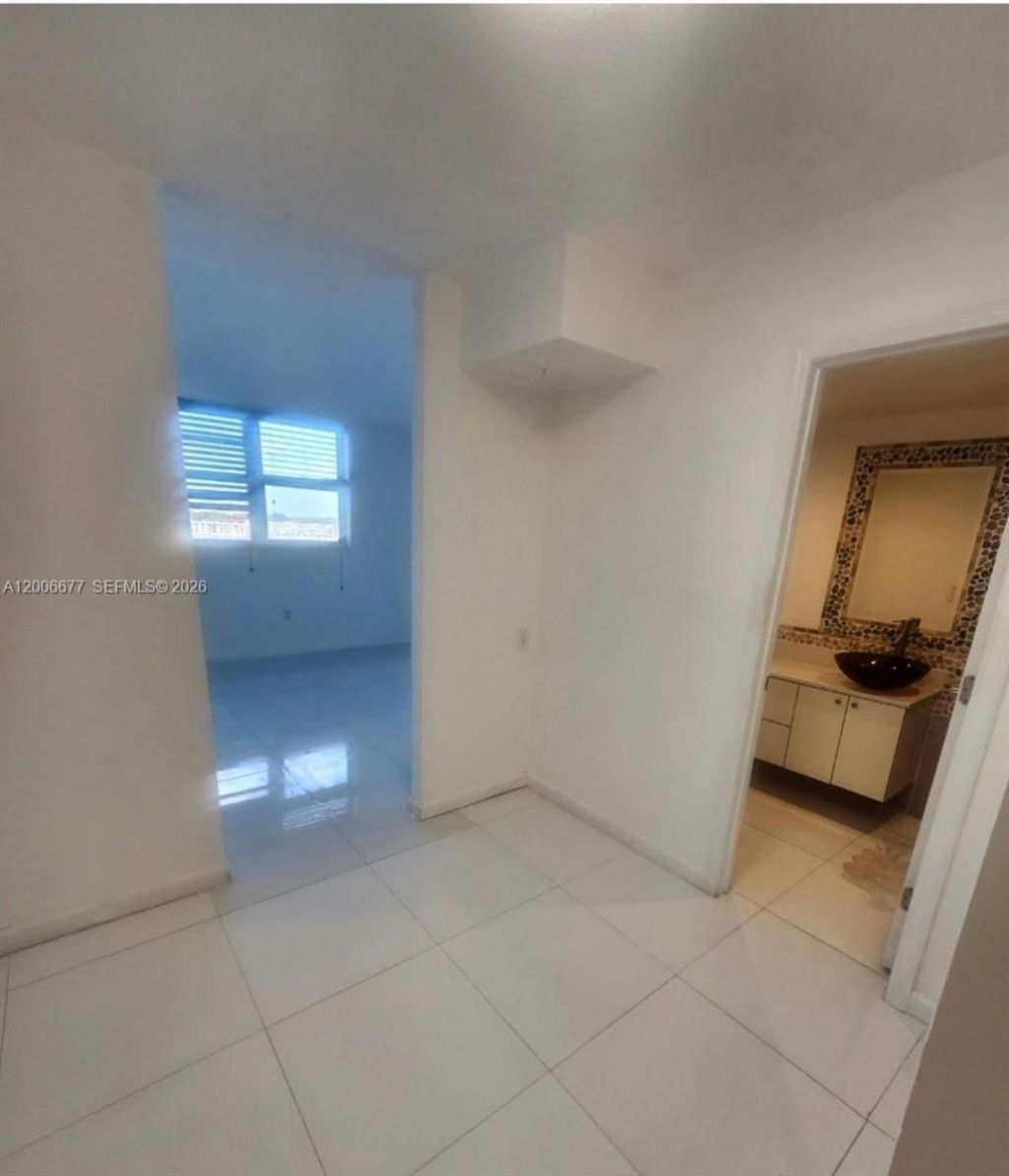 1175 NE Miami Gardens Dr, Unit 703, Miami, FL 33179 Photo
