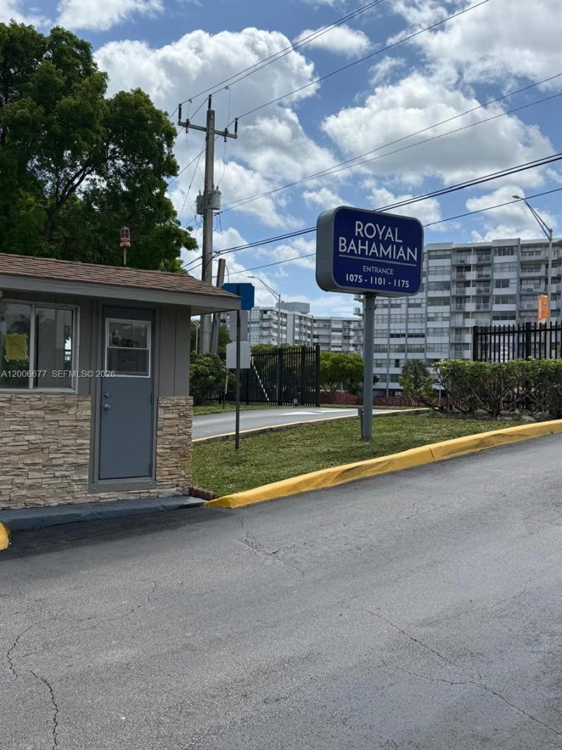 1175 NE Miami Gardens Dr, Unit 703, Miami, FL 33179 Photo