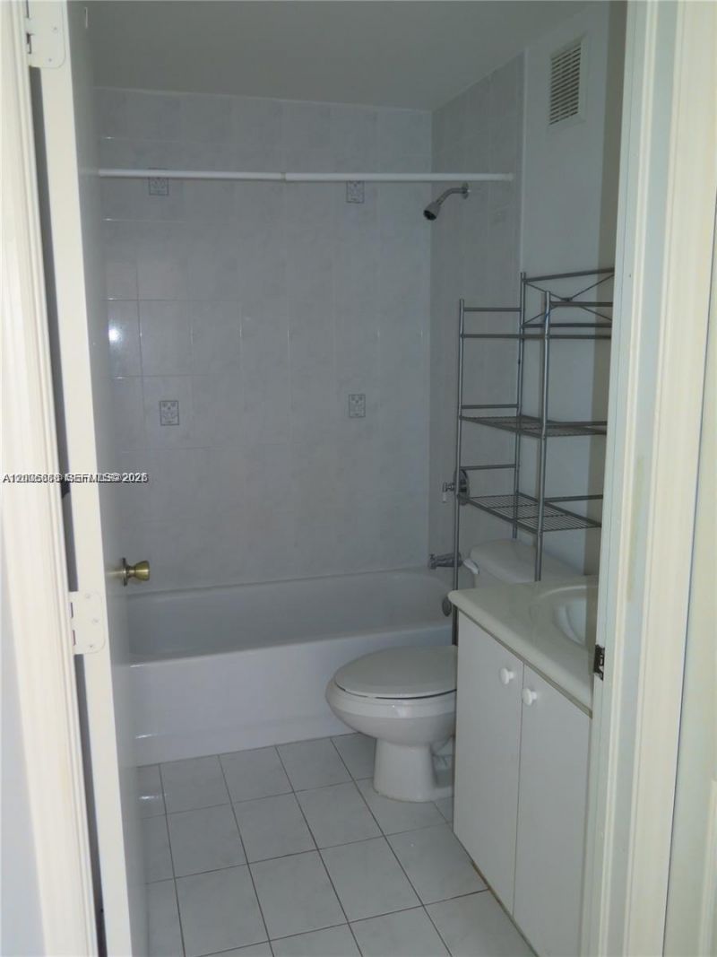 6202 NW 116th Pl, Unit 443, Doral, FL 33178 Photo