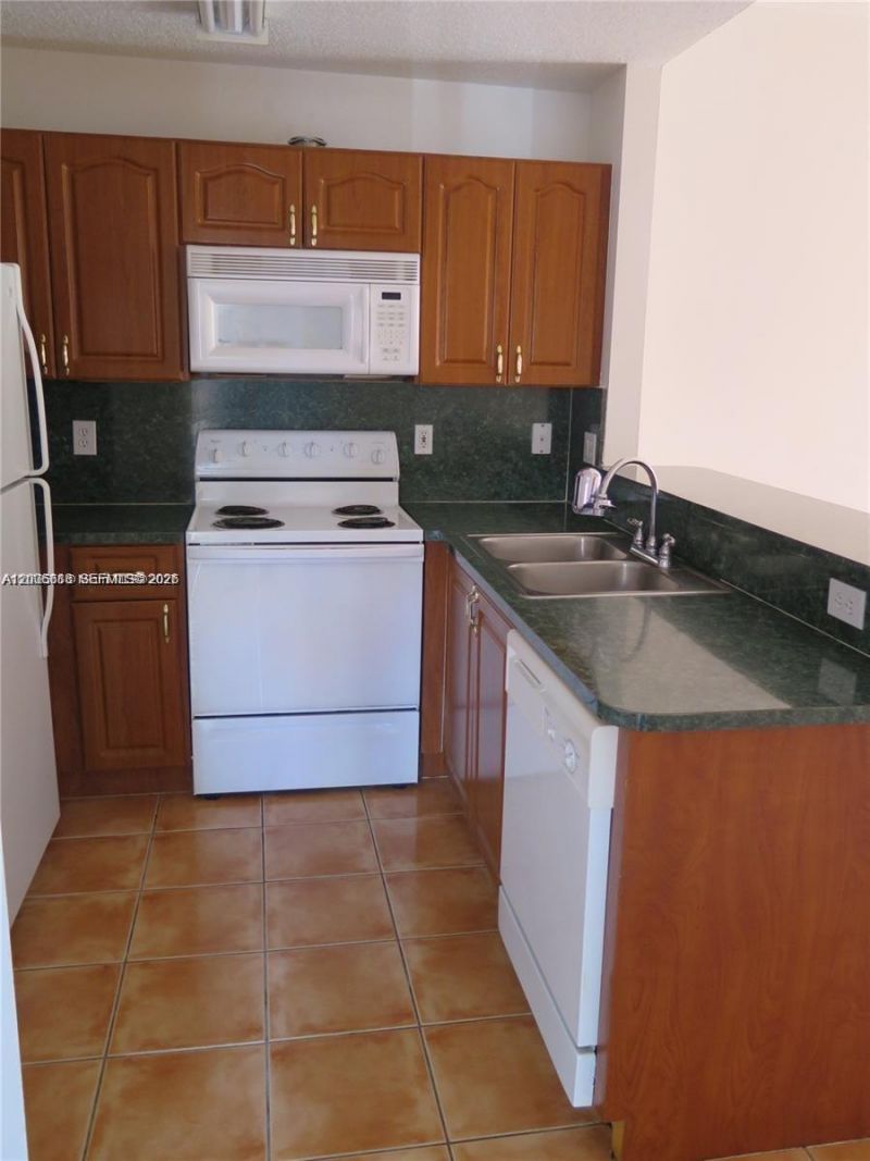 6202 NW 116th Pl, Unit 443, Doral, FL 33178 Photo