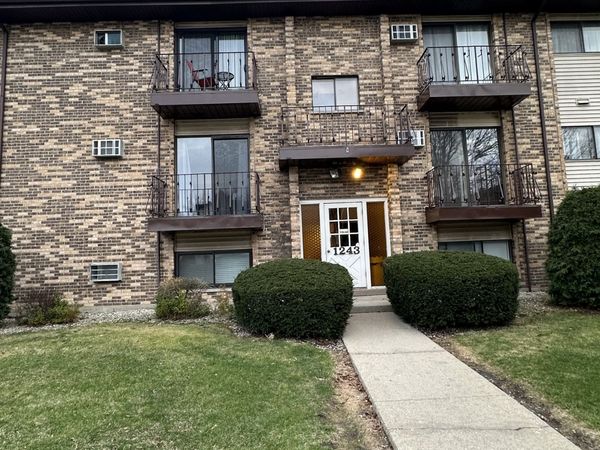 1243 Brown Street , Unit 3D, Des Plaines, IL 60016
