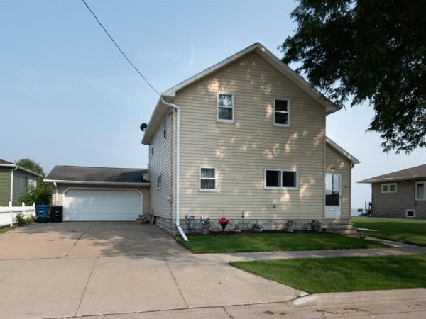 28 LAKE STREET, Oshkosh, WI 54901