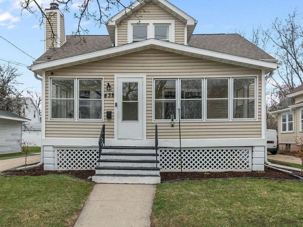 438 S BAIRD STREET, Green Bay, WI 54301