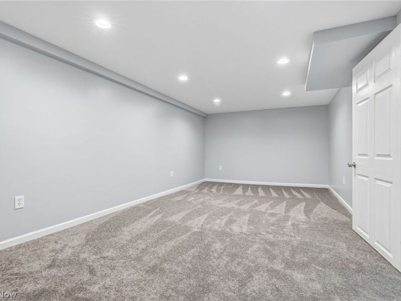 1245 Miles Avenue SW, Canton, OH 44710 Photo 25