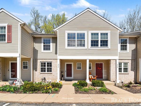 956 Ada Pl Drive SE, Grand Rapids, MI 49546