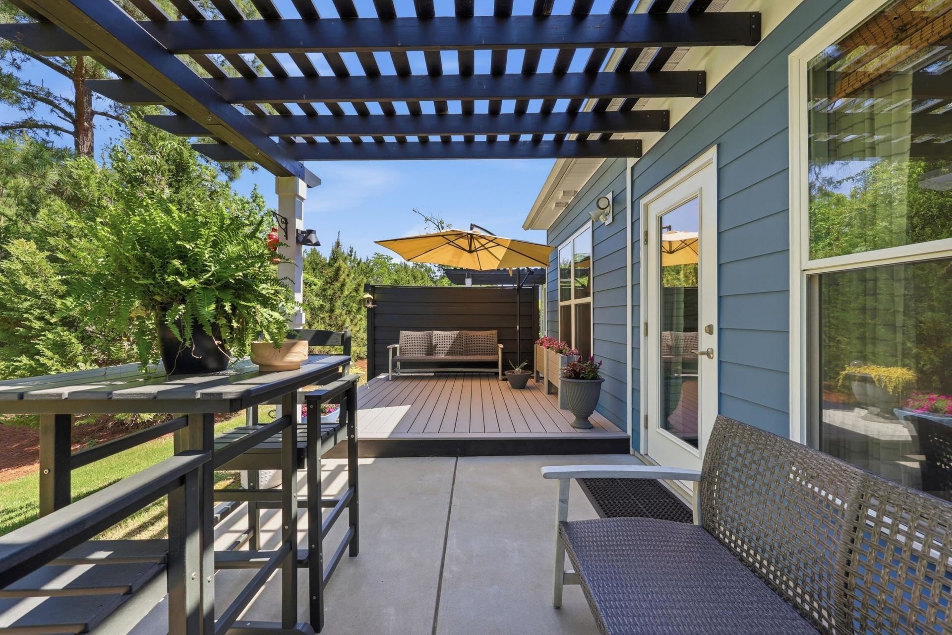 6051 Tramonto St. Photo 3