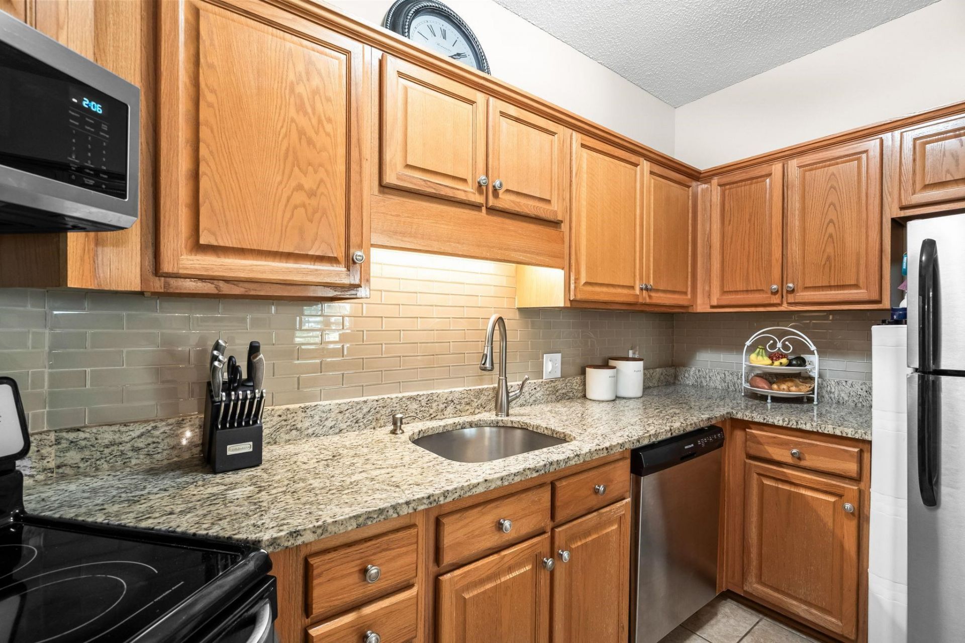 6111 Sweetwater Blvd. Photo 17